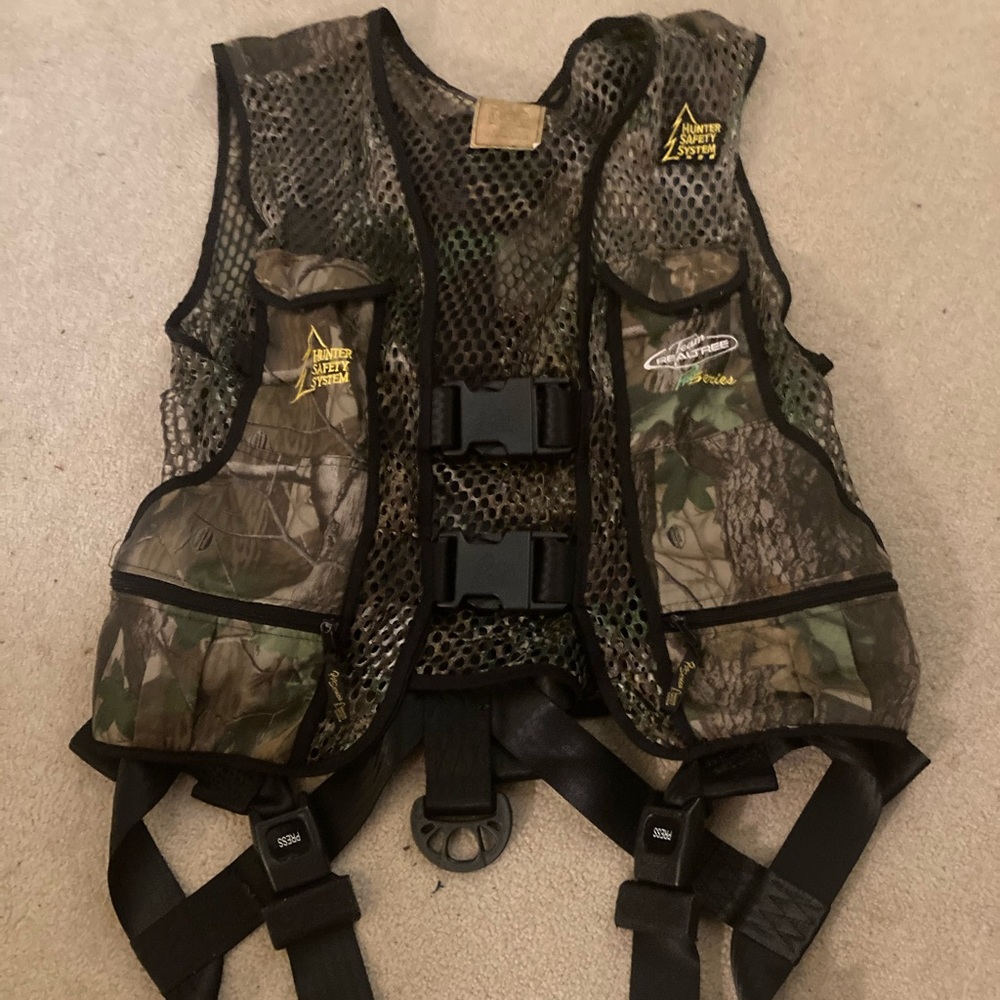 Hunter Safety System Camo Tree Stand Harness